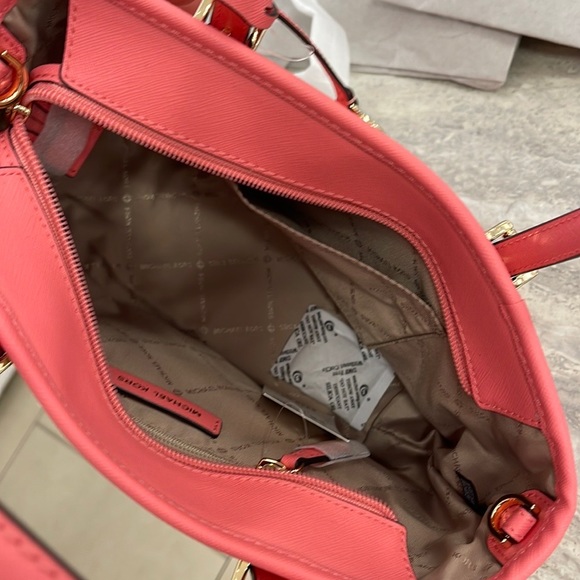 Michael Kors Jet Set Travel XS Carryall Tote Top Zip Tote Grapefruit - Picture 7 of 16